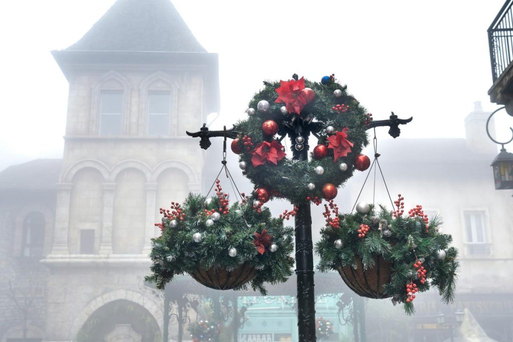 Pourquoi la couronne de Noël garde tout son sens aujourd’hui