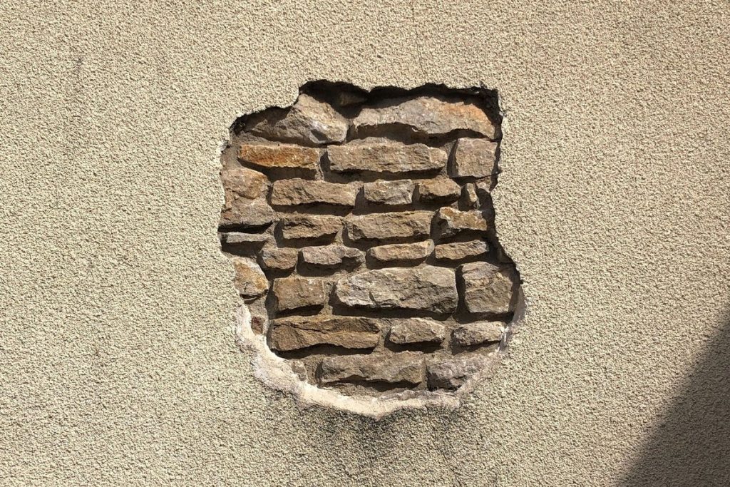 reboucher un trou dans le mur
