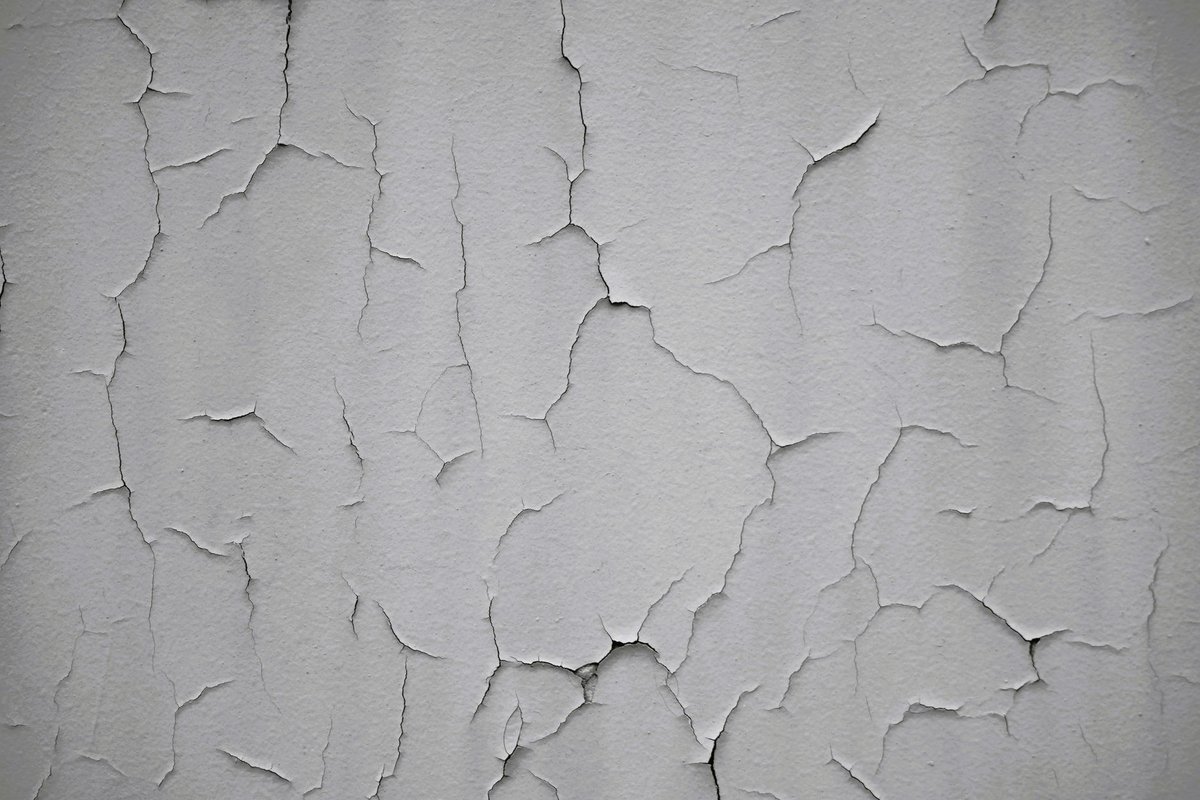 reboucher une fissure dans un mur