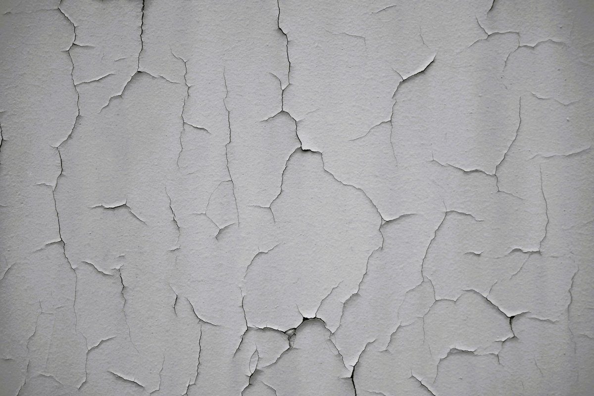 reboucher une fissure dans un mur